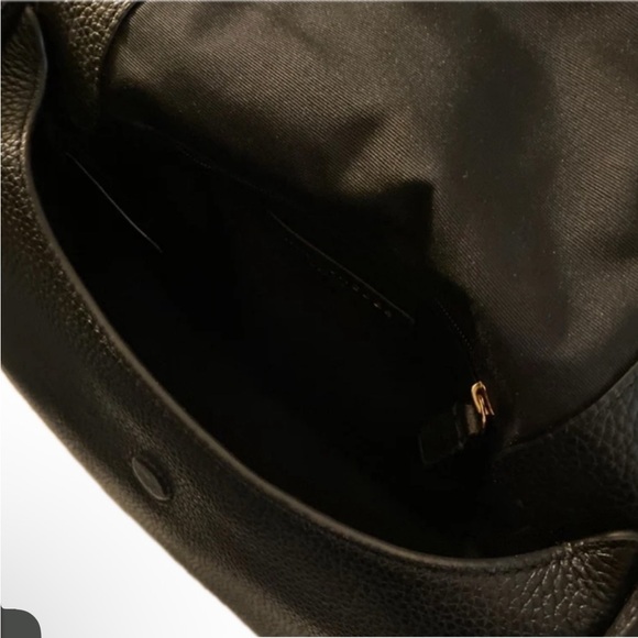 Marc Jacobs The Groove mini messenger Crossbody Bag Black in Gold Accents - Picture 5 of 8